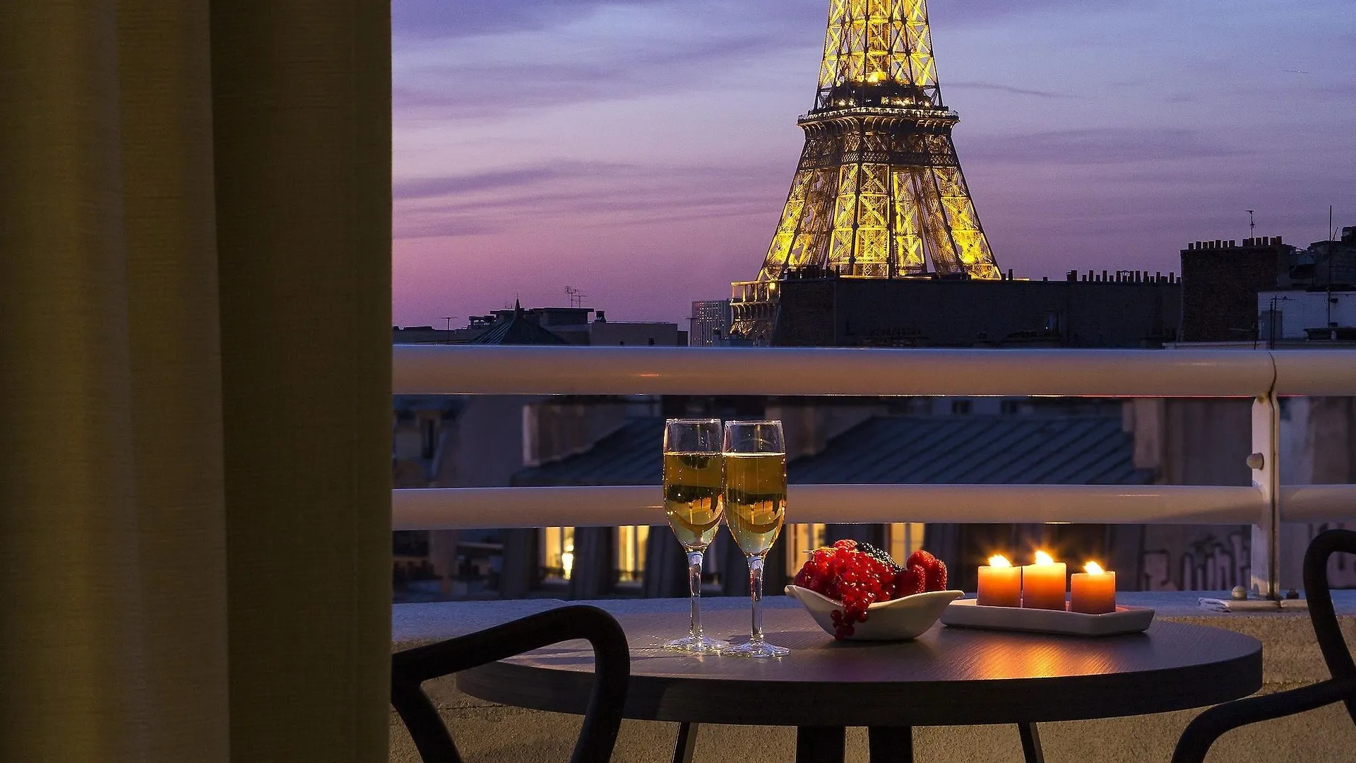 Citadines Tour Eiffel Paris Aparthotel 4*,