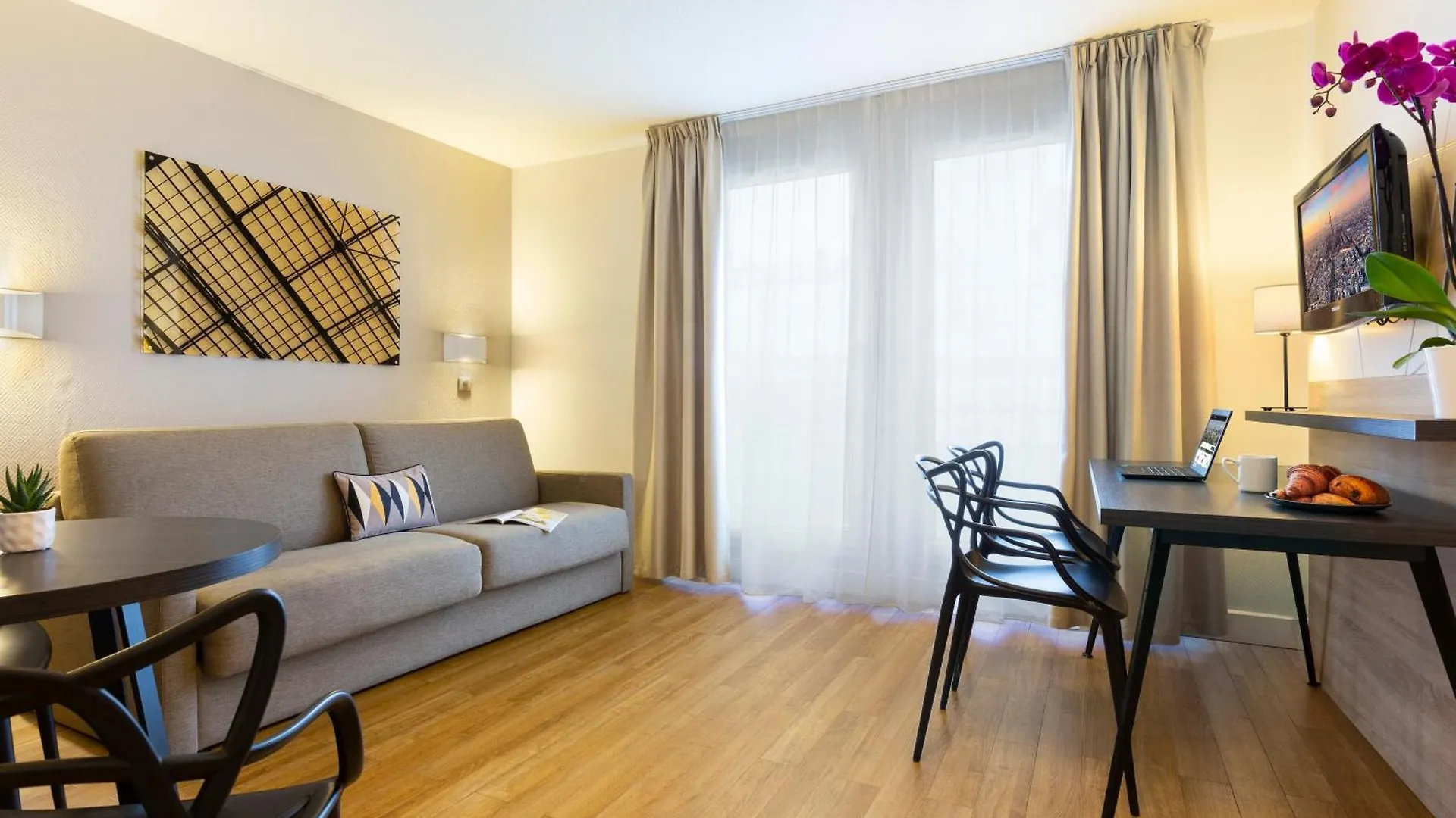 Citadines Tour Eiffel Paris Aparthotel