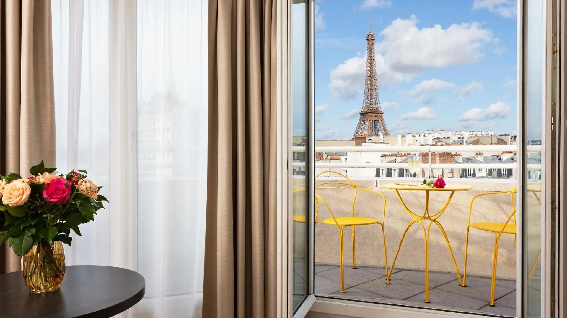 Citadines Tour Eiffel Paris Aparthotel 4*,  França